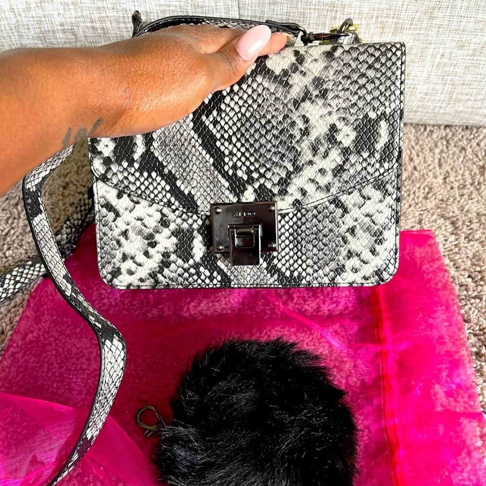 Snake skin Crossbody Bag